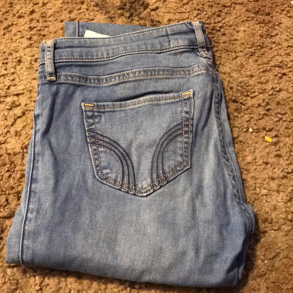 Hollister 5R